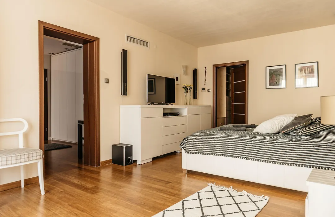 Piedmont Apartment - Loftaffair-1